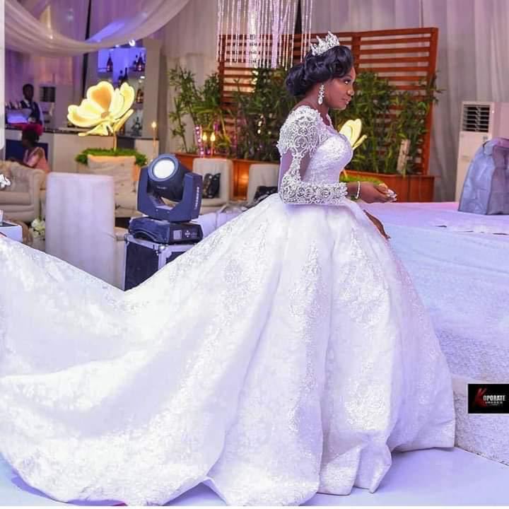 2026 New Style Foreign Trade Main Wedding Dress Wholesale Cross-Border Aliexpress African Bride Lace Long-Sleeve Trailing Wedding Dress 2026 New Style Foreign Trade Main Wedding Dress Wholesale Cross-Border Aliexpress African Bride Lace Long-Sleeve Trailing Wedding Dress