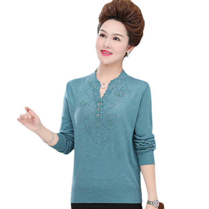 Middle-aged and elderly women's autumn and winter New Vintage cheongsam collar sweater solid color wool sweater loose mother sweater women