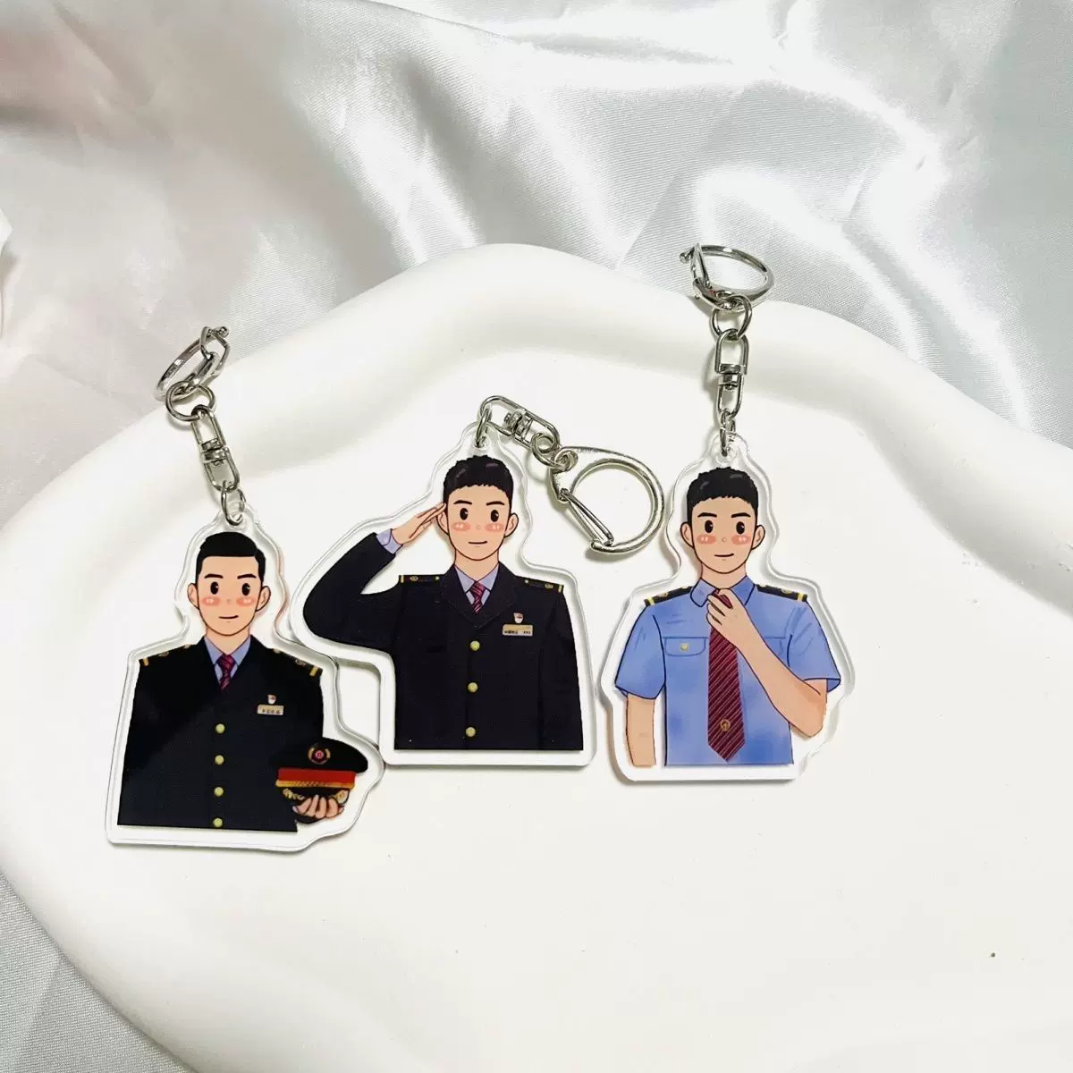 亚克力钥匙扣中国铁路纪念品复兴号列车员玩具纪念品小挂件钥匙链