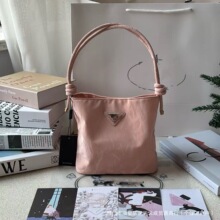 vipgift�W�tͬ���ɫ���KˮͰ���͹ŽY�K�玧�����μ�����Ů��