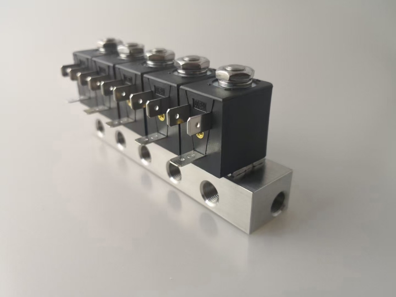 大量供应   二位二通 三通   不锈钢电磁阀