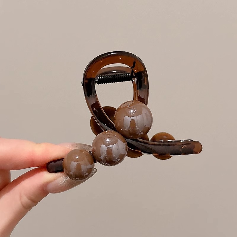 Elegante pinza de perlas de temperamento pinza de tiburón mediana pinza para el cabello mujer 2025 nuevo sombrero de clip de cabeza de sentido avanzado