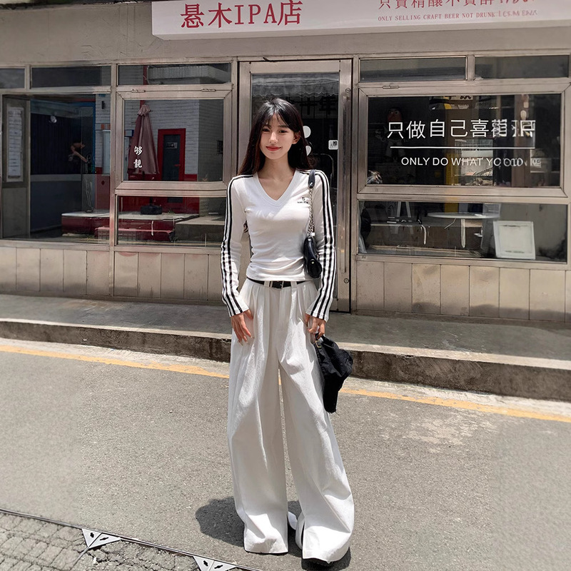 White Striped V-Neck Long-Sleeved T-Shirt Women's Spring and Autumn 2025 Slim-Fit Inner Base Shirt Short Tight Top