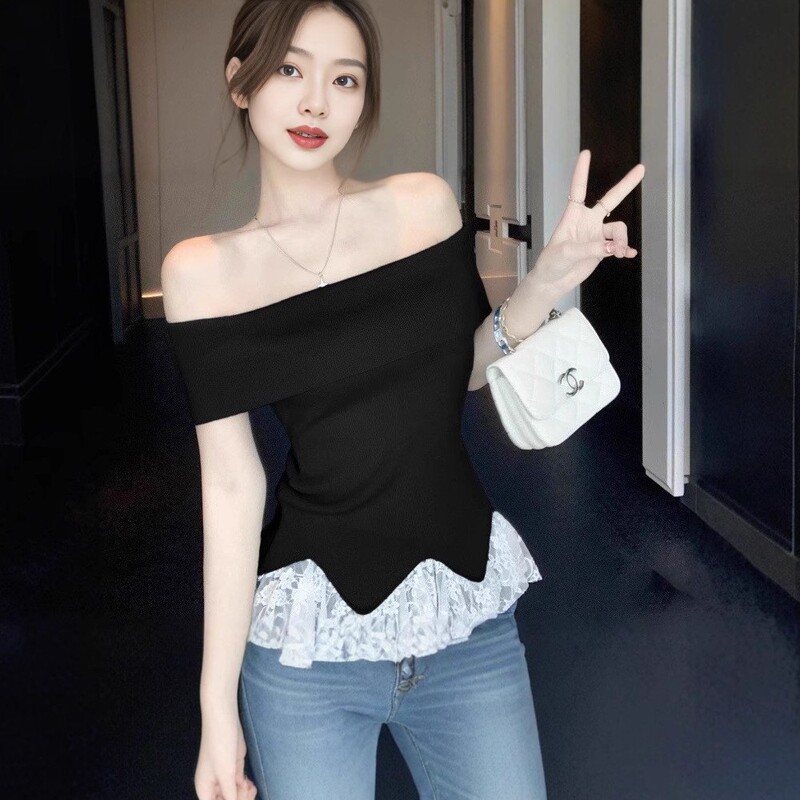 Lace Splicing Hem Unlocks Fashionable and Sweet New Style, Slimming and Versatile Sweet and Spicy One-Line Collar Knitwear