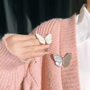 New high-end brooch night boat with butterfly brooch exquisite suit butterfly corsage accessories anti-light pin