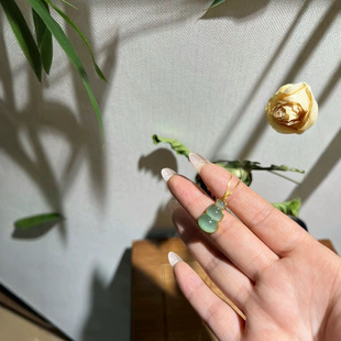 Jin Yutang Xinjiang Hotan Jade Ice Bottom Cat's Eye 18k Gold Inlay 20/11/7 is very beautiful