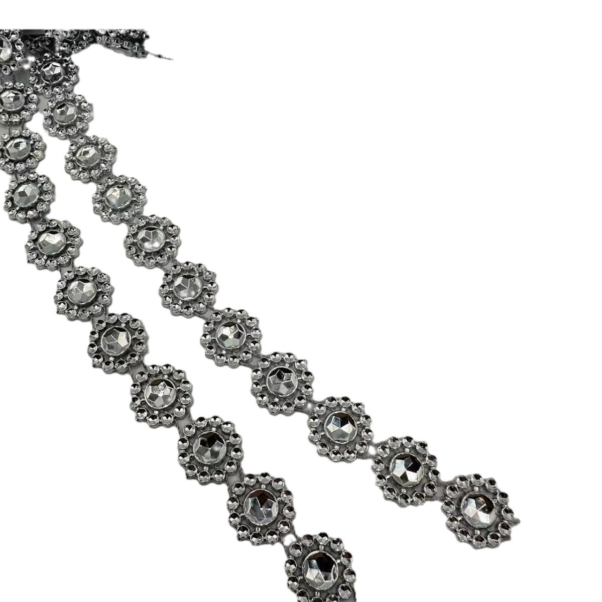 Accesorios de vestuario Accesorios de vestir Accesorios de girasol de una sola tira al por mayor Diamante de hilo Diamante de plástico Diamante de taladro Zapatos y sombreros Adornos