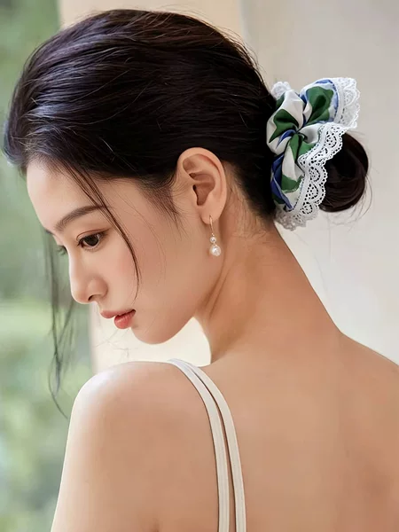 Headband Hair Tie, Oversized Scrunchie, High-End Hair Accessory, Lazy Style, Versatile Hair Ornament for Women