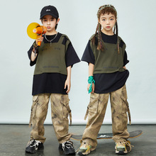 街舞儿童潮服演出服男童军绿假两件迷彩套装hiphop女童六一表演服