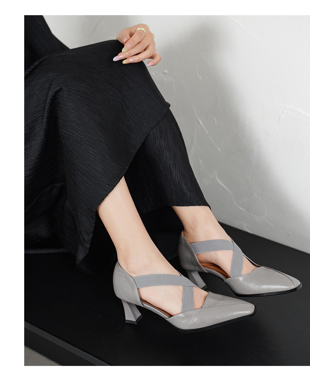Sandal cao gót nữ da cừu mũi trùm cổ điển, gót vuông ổn định, quai thun co giãn — đen chi tiết 7