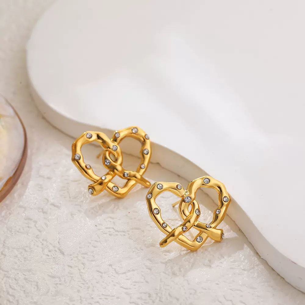 欧美跨境简约百搭超仙布雷结立体交叉铜渡镶钻爱心结心形耳钉