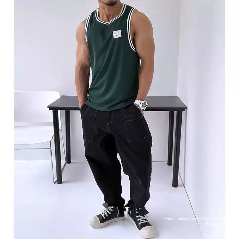 Quick dry sports vest for leisure sleevless, T-shirt for gym, summer football uniform, basketball uniform, slim fit