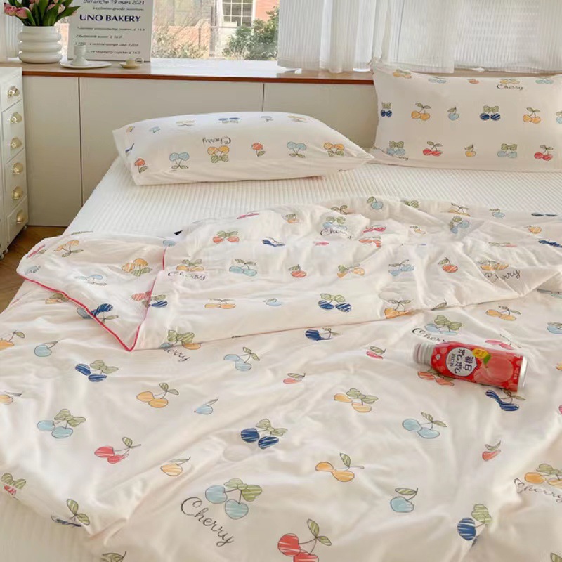 Soft and waxy knitted milk silk air conditioning quilt for girls, cherry summer quilt, cute little fresh summer cool quilt, machine washable thin quilt