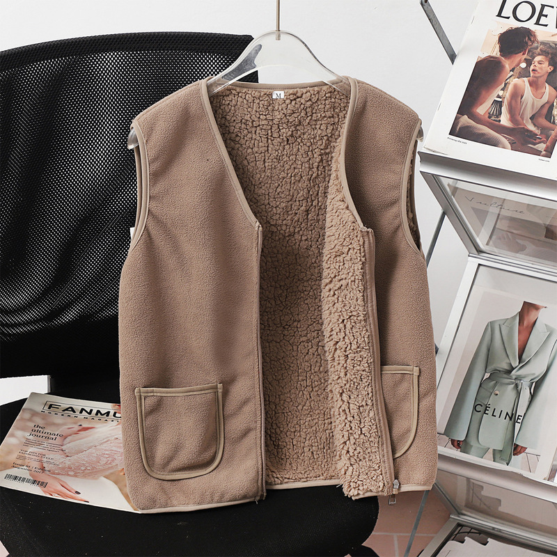 Lamb fleece vest for layering, autumn and winter cardigan, V-neck, cross-border women's clothing, loose polar fleece vest, outerwear Lamb fleece vest for layering, autumn and winter cardigan, V-neck, cross-border women's clothing, loose polar fleece vest, outerwear