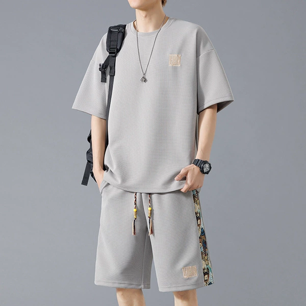 T02 gray