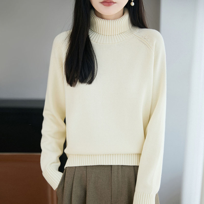 Minimalist style high-neck 100% cotton knitted base shirt for women, loose, comfortable, thickened, warm sweater top Minimalist style high-neck 100% cotton knitted base shirt for women, loose, comfortable, thickened, warm sweater top
