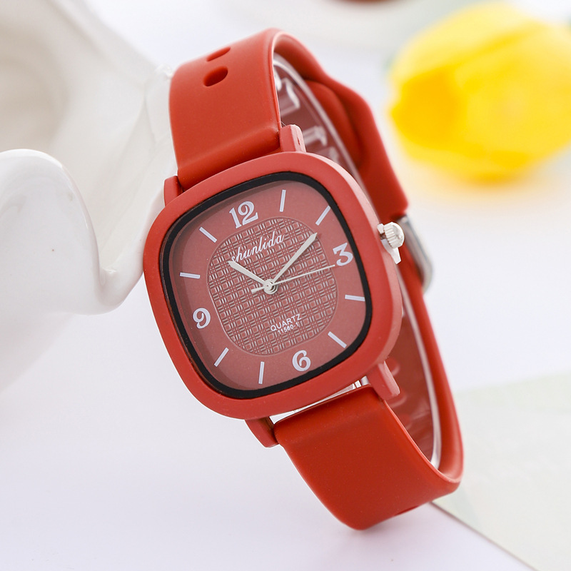Ins Style High-Looking Square Women's Watch Student Retro Versatile Small Dial Silicone Band Quartz Watch Female Model