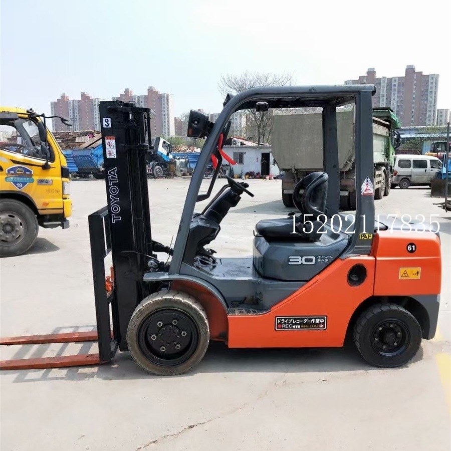 二手3吨丰田叉车供应