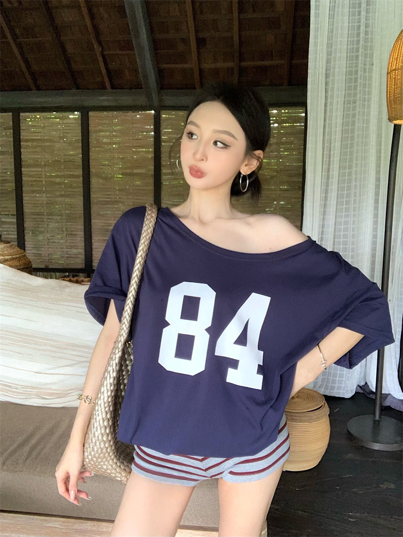 Copy_Navy blue printed slanted shoulder short-sleeved T-shirt for women in summer, lazy and loose American style.jpg