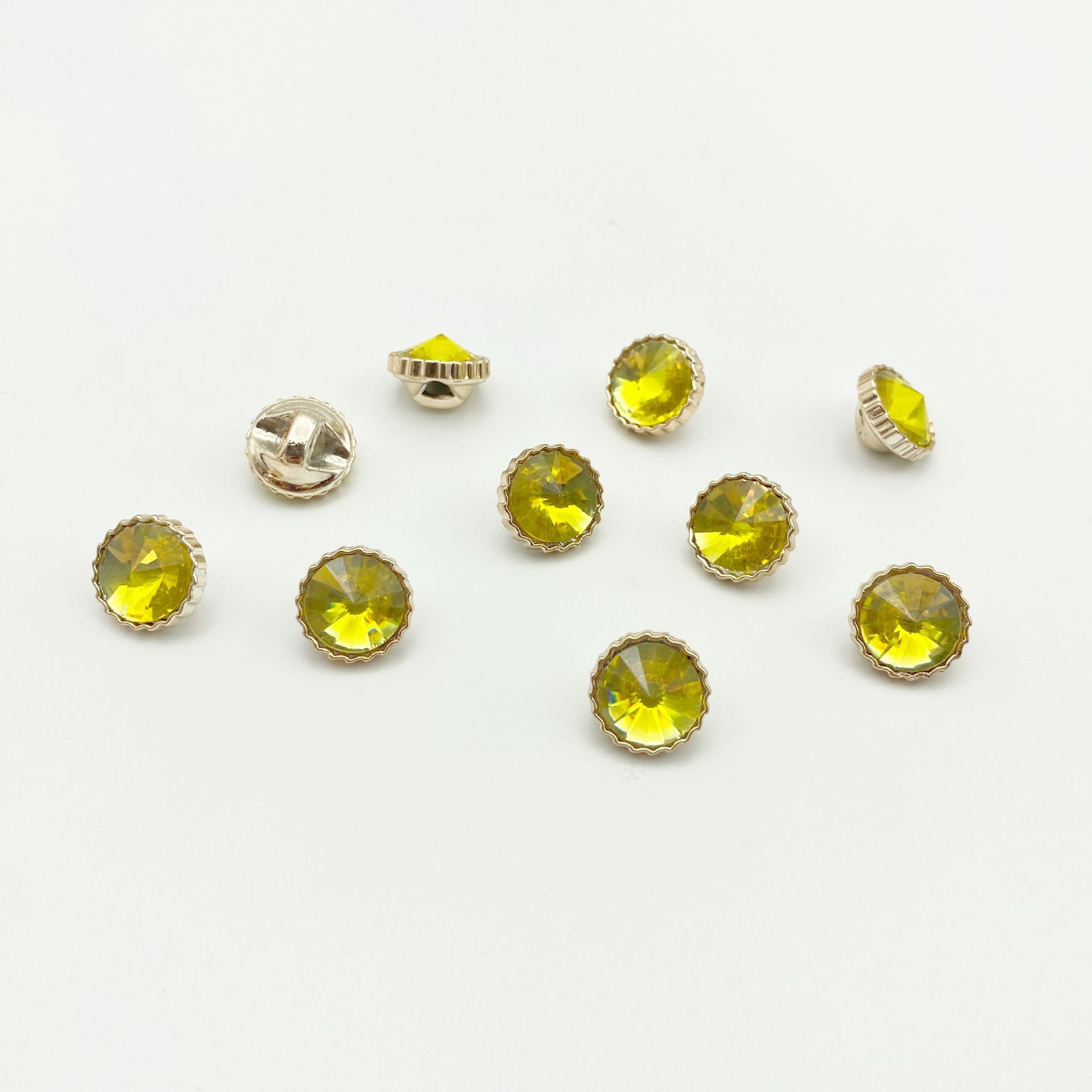 O1CN01hONYNq1UjJy0xM03B_!!2215