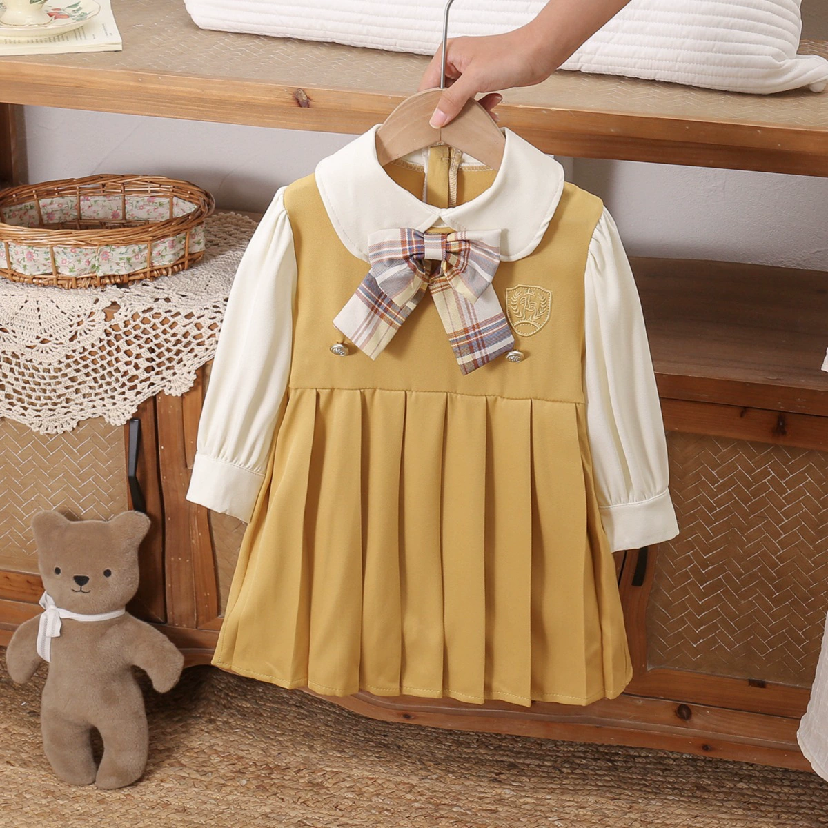 Детское корейское платье jk в консервативном стиле, модная одежда ранней осени для маленьких девочек, новый стиль 2024, 77112