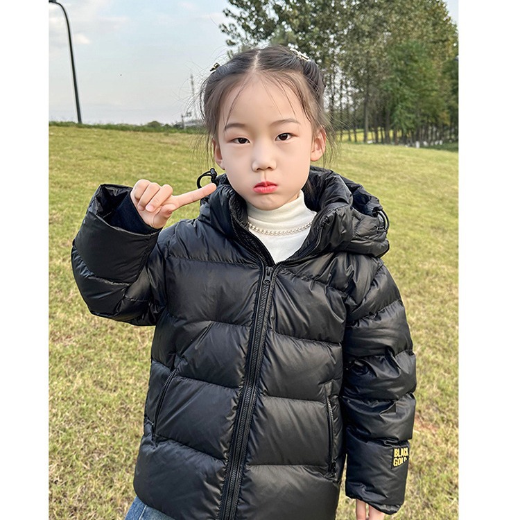 短款羽绒服儿童保暖轻便充绒防风秋冬季轻奢款防寒连帽