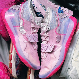 ��ԭKD12����@��Ь�ж��m��12������ʹ����p�Ӿ���͸��Ӗ���\Ь