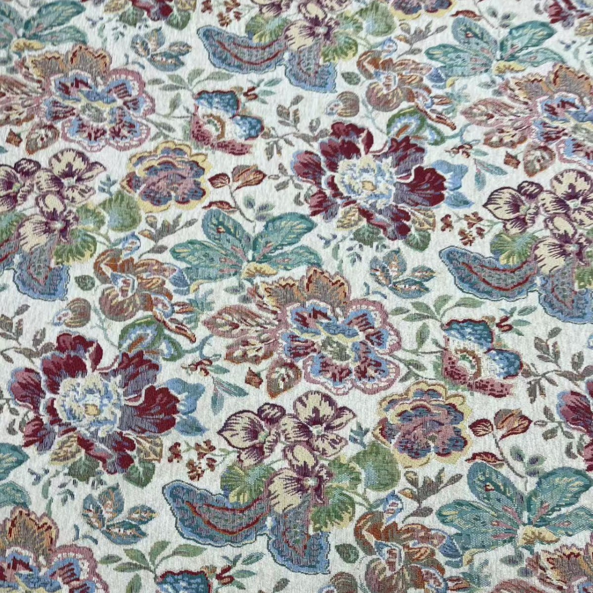 厂家直销跨境专供新款国风雪尼尔服装色织布料箱包提花面拜年服