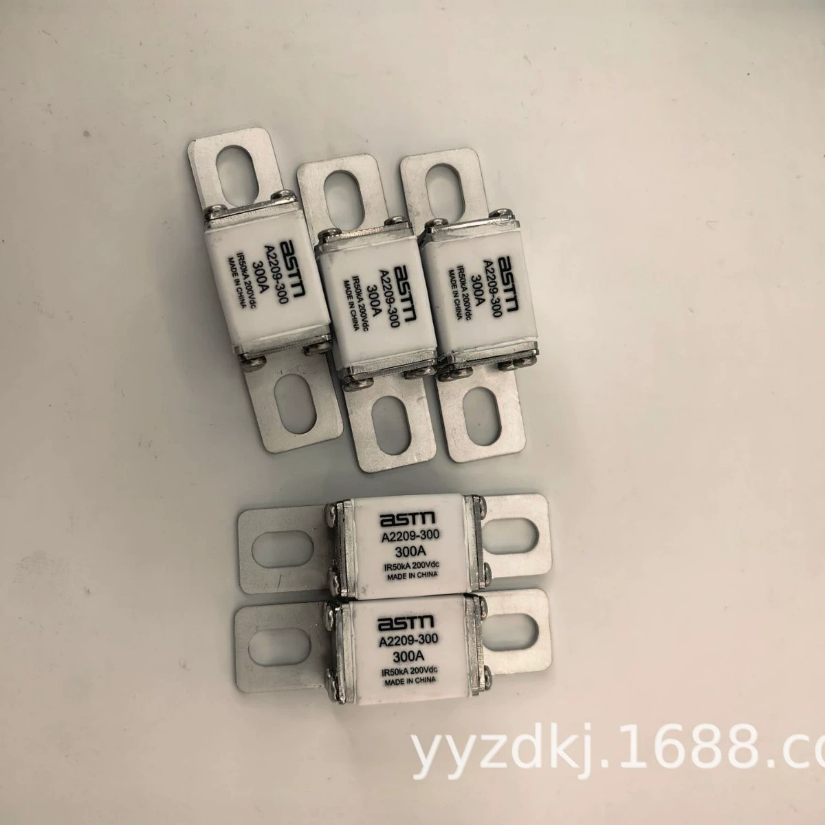 A2209-300,A2209-350,A2209-200,A2209-250(ASTM) Предохранитель
