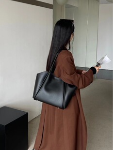 Capacious leather trend shoulder bag one shoulder, genuine leather