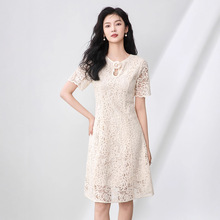 2506510-法式重工亮片刺绣蕾丝圆领连衣裙雅致收腰南油女夏款裙子