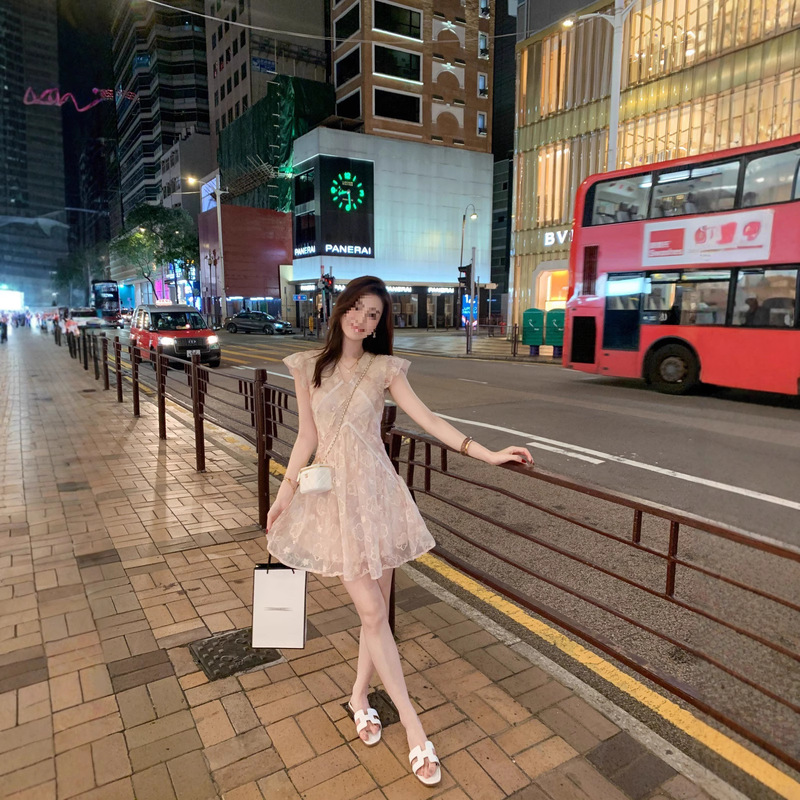 鱼兔子的兔子 收腰气质法式连衣裙女2025秋季穿搭新款v领漂亮裙子|undefined