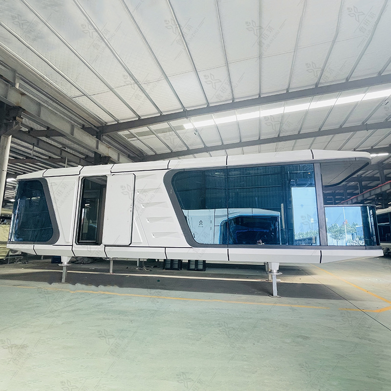 Nuevo modelo de negocio espacio cabina de descanso diseño creativo suburbio urbano camping edificio móvil estrellado cama y desayuno