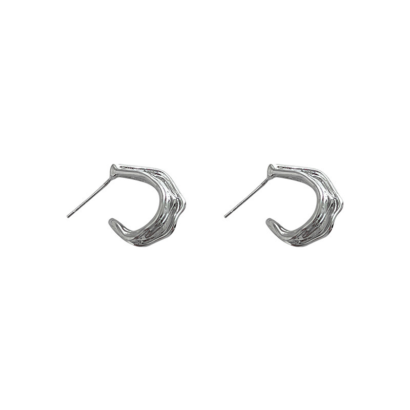 Light luxury niche design women's new earrings, simple unique temperament, atmospheric and high-end ear accessories_voghion.com