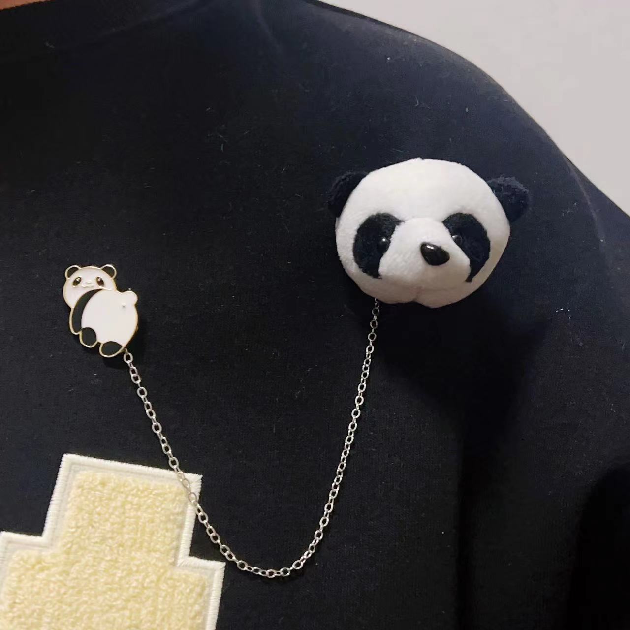 팬더 헤드 체인 브로치