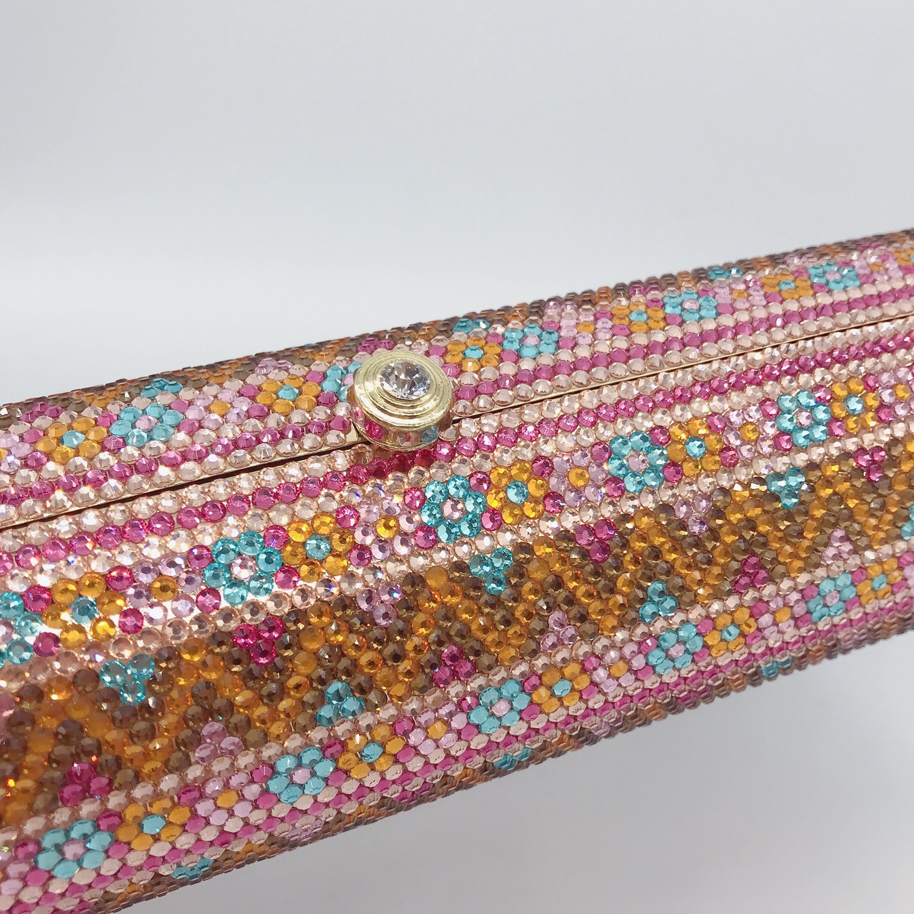 Túi clutch dạ tiệc đính kim cương thủ công chuỗi hình trụ phong cách Âu Mỹ — Màu phấn vân v chi tiết 6