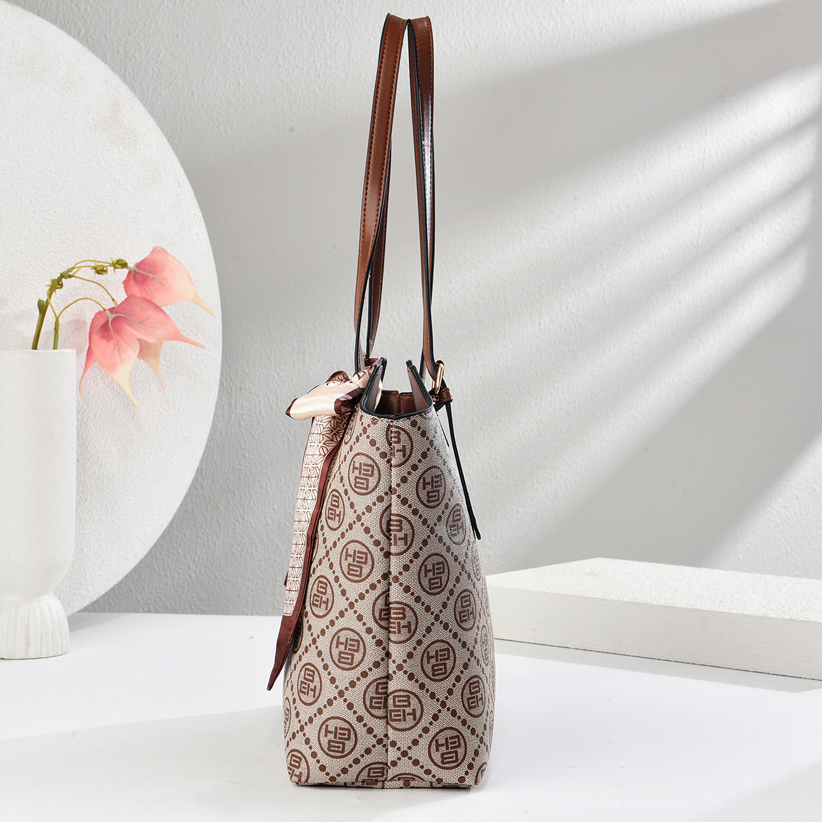 Tote bag retro bag bag retro bag bolso de mensajero de un solo hombro de gran capacidad bufanda de seda colgante bolso de mano comercio exterior bags femeninos
