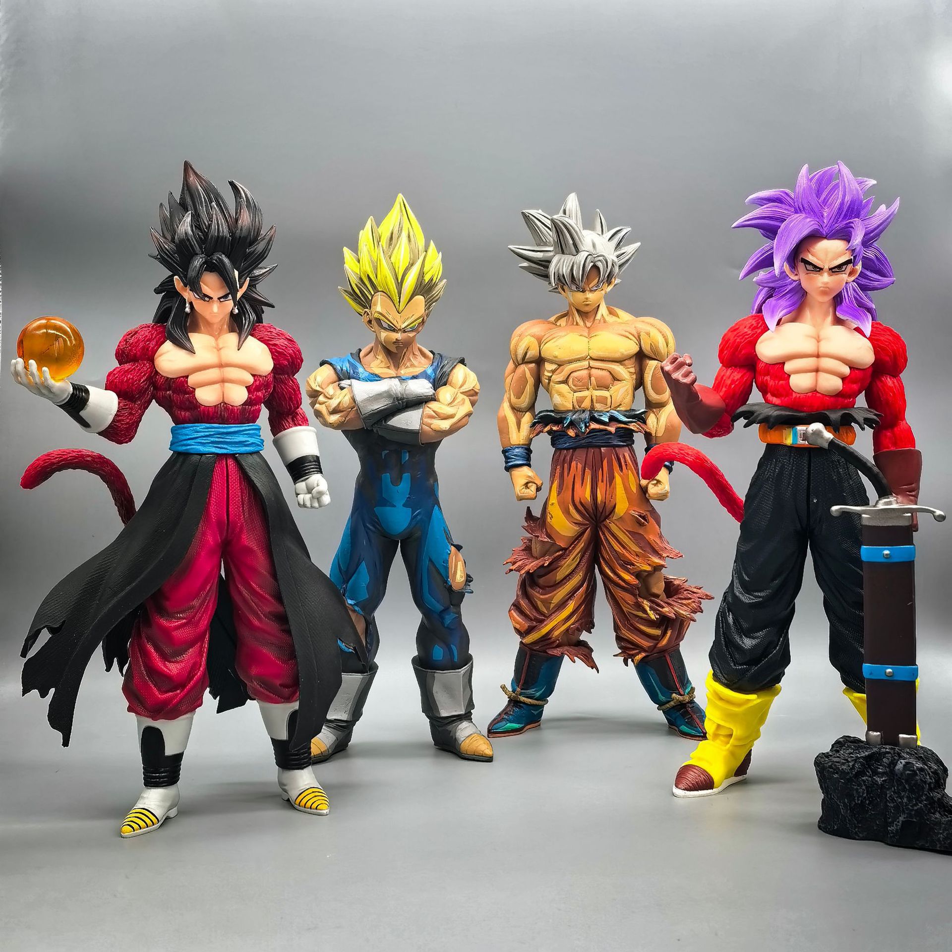 Dragon Ball Hand Super Saiyan Four Cara cómica grande Goku Vegeta Dragon Ball Z Model Adornos