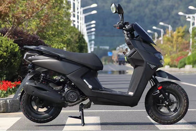 Cross-Border Foreign Trade Road Bully Pedal 150Cc Powerful Fuel-Saving Silent Motorcycle Travel Outdoor Motorcycle