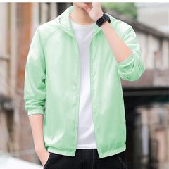 男性の夏の日焼け止め服の新型提案ファッションがゆったりしています。