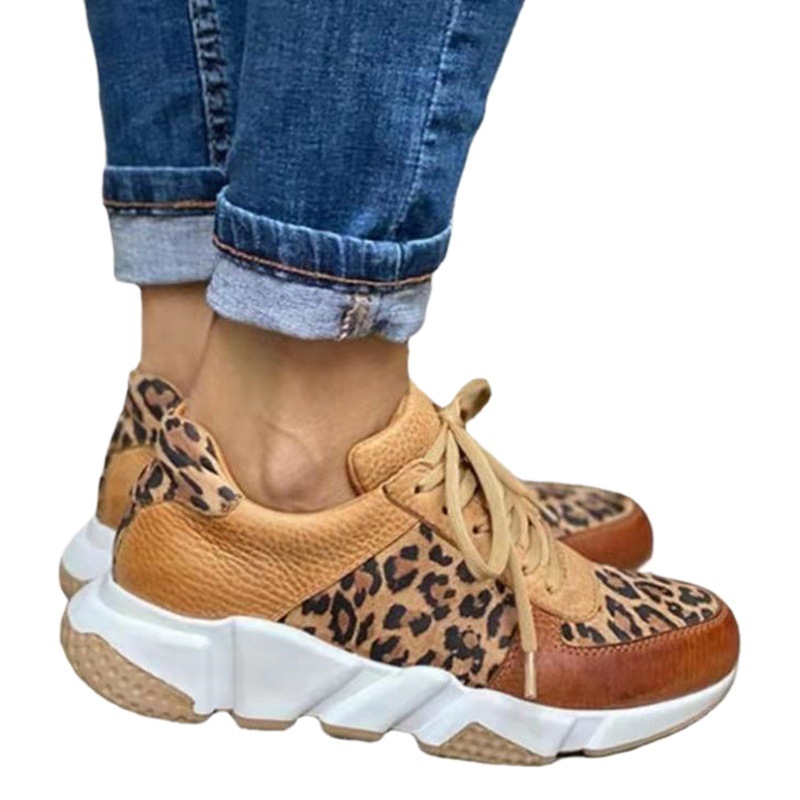 Zapatos de mujer con cordones con estampado de leopardo de talla grande de comercio exterior 2023 Nuevos zapatos de mujer con cordones con estampado de leopardo con punta redonda de fondo grueso y bajos para mujer