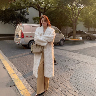 С����Ƥëһ�w����Ů���L���¿���|�p�ݷ�Ƥ����Ů���ɫ���]