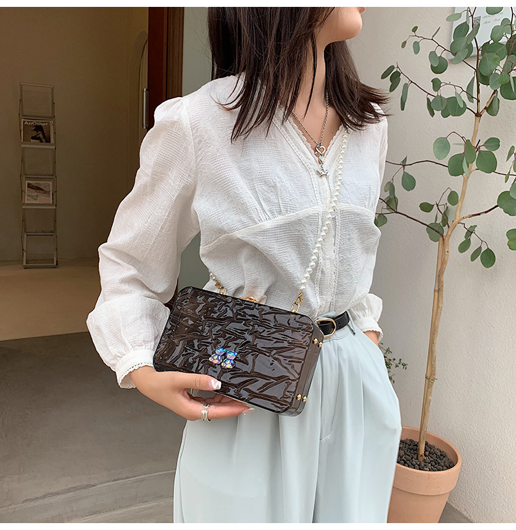 Transparent Box Acrylic Beaded Chain Small Square Bag 2021 Korean Style Soft Girl Fashion Shoulder Messenger Bag display picture 17