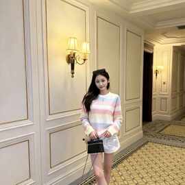 2026早秋新款小香风甜美彩虹条纹宽松套头针织衫上衣高端潮牌女装