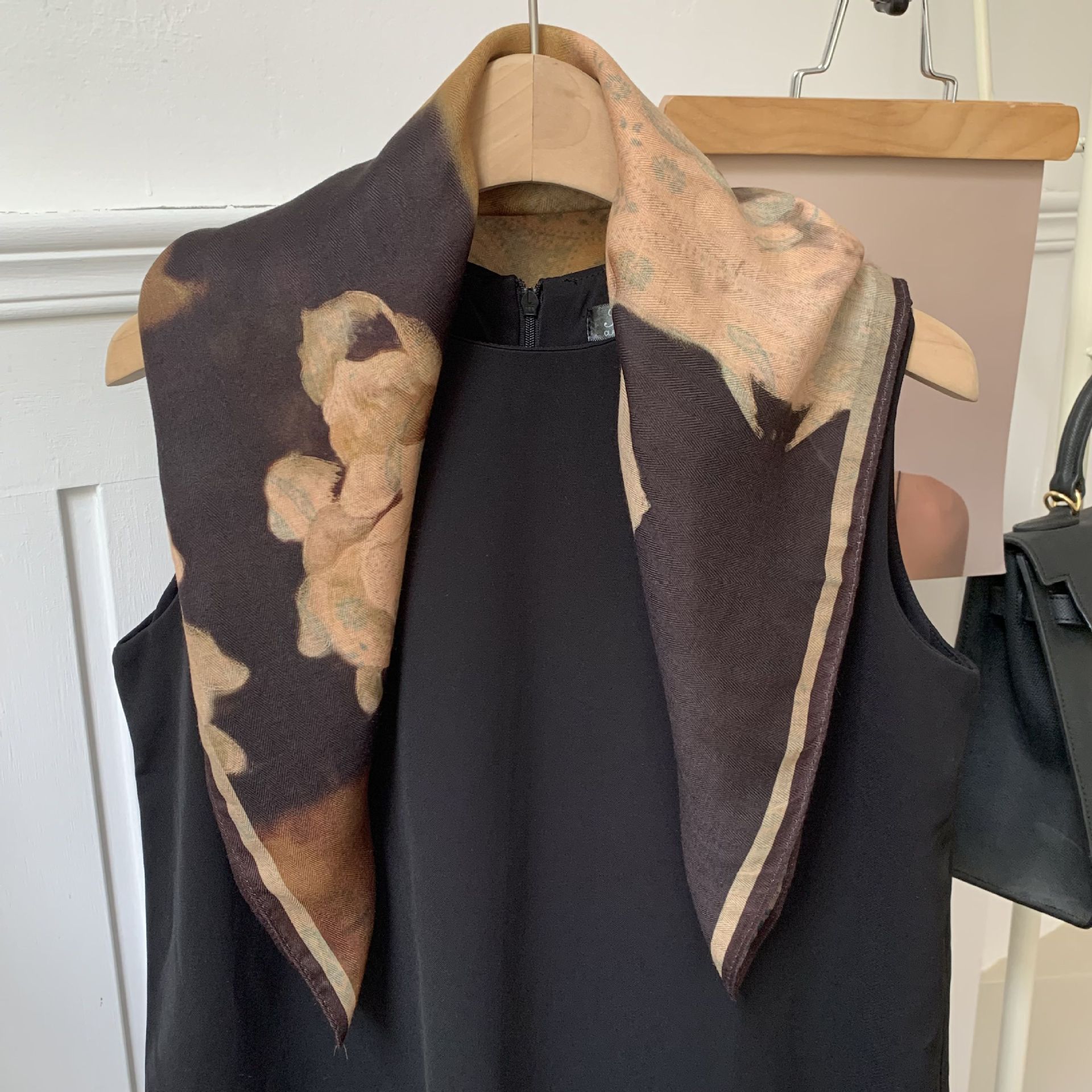 Pañuelo de seda de algodón y lino, bufanda cuadrada grande, estilo de verano de alta gama, estilo de todo fósforo literario, estilo étnico retro, bufanda de flores de anacardo, chal femenino