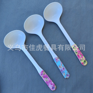 8897 imitation porcelain soup spoon plastic canteen large soup bowl long handle large spoon porridge spoon Petri dish spoon manufacturers wholesale