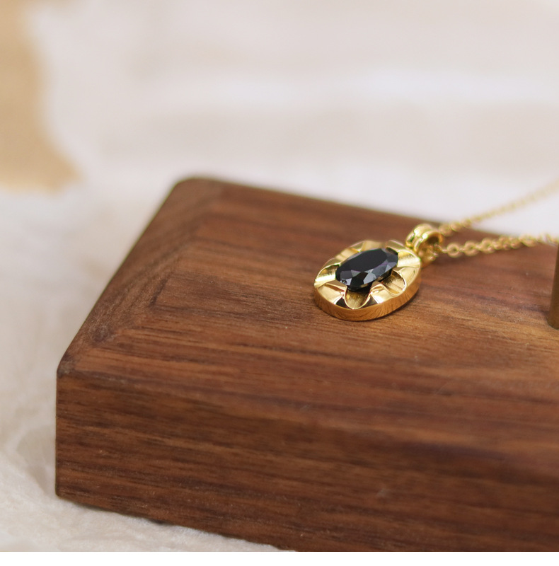 4g Weight Pendant Necklace Classification 1 Piece Quantity Holiday Occasion 304 Stainless Steel Material Gold Plated, Real Gold Plated Plating Geometric Pattern Women'S Gender Elegant Style Waterproof Non Tarnish, Gold Plated Craft Real Gold Plated Geometric 304 Stainless Steel Elegant Waterproof Non Tarnish Pendant Necklace 3
