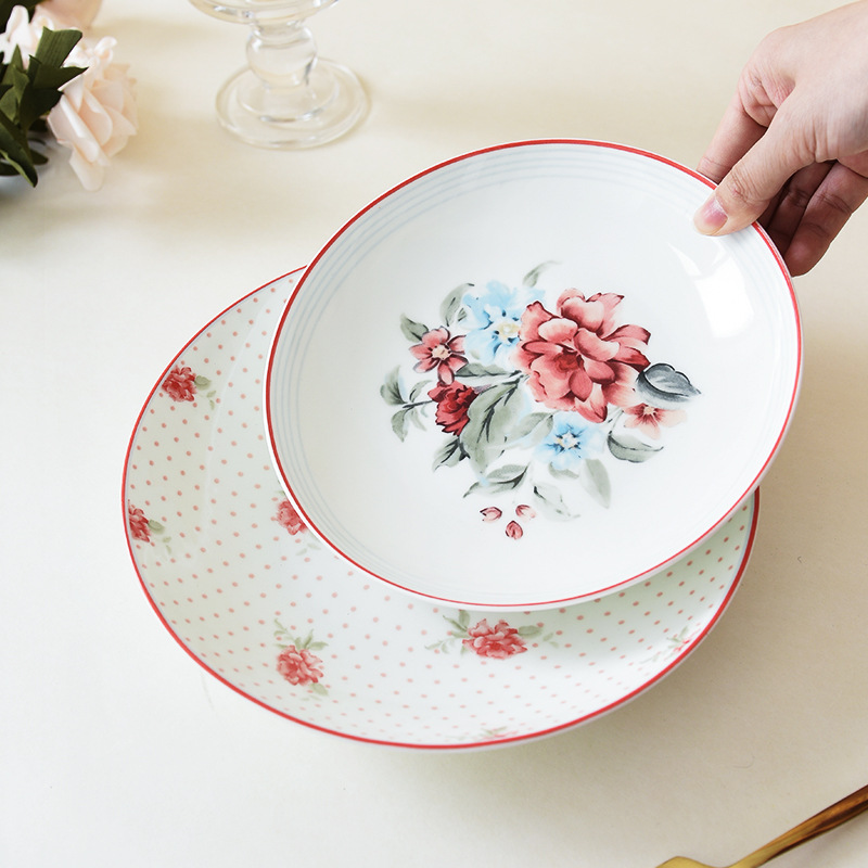 Flores románticas de alto valor de hueso de porcelana platos de cubierta casados nuevos platos de arco de cerámica doméstica