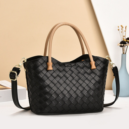 Stylish and Versatile Women's Handbag 2025 Summer Shoulder and Crossbody Bag