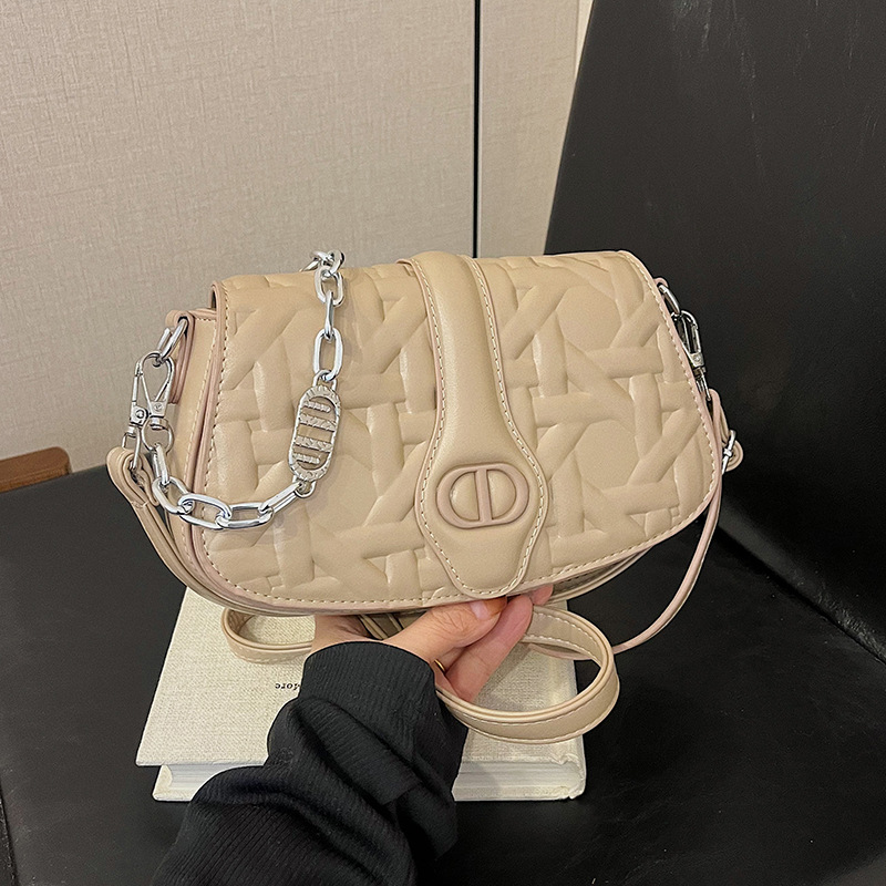 Bolso de cadena de nicho de sentido de alta gama transfronterizo para mujer 2025 nuevo bolso de todo fósforo de moda bolso de mensajero de un solo hombro de estilo occidental